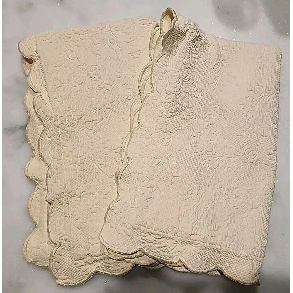Vintage 100% Cotton PALE YELLOW MATELASSE KING SHAMS 21
